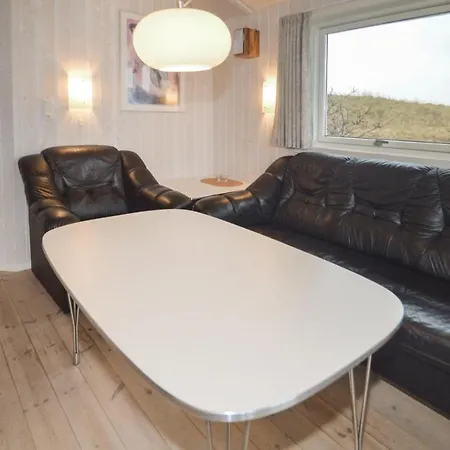 Holiday home 3 Bedroom Pet Friendly In *