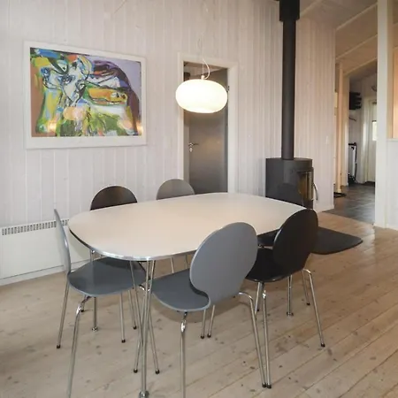3 Bedroom Pet Friendly In Holiday home *