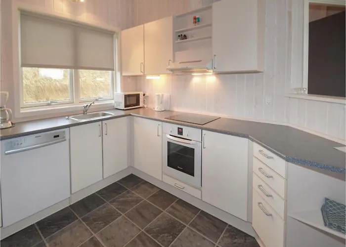 Holiday home Klitageren